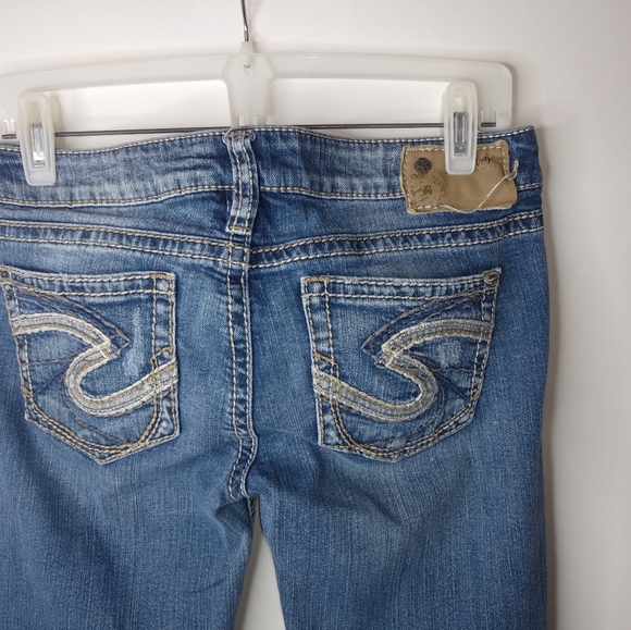 SILVER Tuesday 32 Distressed Flare Jeans - Picture 9 of 12